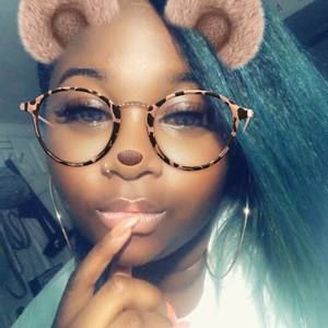 Meet your Posher, Ashly